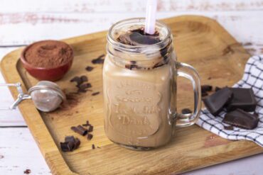 أيس مكياتو بالشوكلاتة - شيف سلمى سليمان